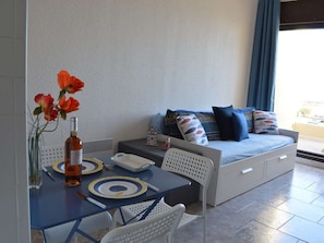 Interior - Loft studio for 4, terrace, private parking 100m from the beach (Fleury-Saint-Pierre-la-Mer)