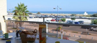 Loft studio for 4, terrace, private parking 100m from the beach