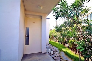 Duplex (Modern 17) | 1 bedroom, free WiFi