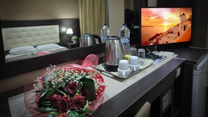 Comfort Double Room, Sea View | Egyptian cotton sheets, premium bedding, minibar, in-room safe
