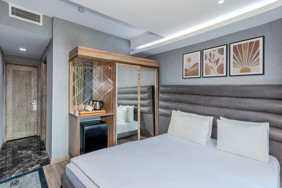 Deluxe Cift Kisilik Oda
