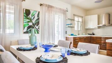 Villa, 3 Bedrooms | Private kitchen | Fridge, microwave, oven, stovetop