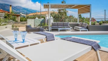 Villa, 3 Bedrooms | Terrace/patio