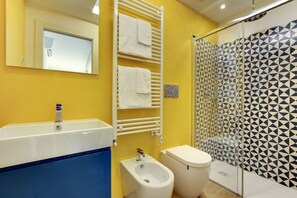 City Apartment, Terrace, City View | Bathroom