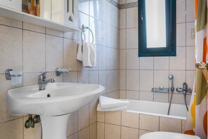 Villa, 3 Bedrooms | Bathroom - Villa Seaspray (Kefalonia)