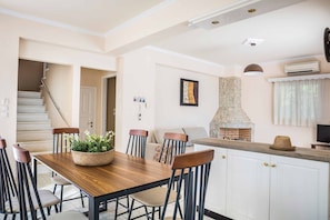 Villa, 3 Bedrooms | Private kitchen | Fridge, microwave, oven, stovetop