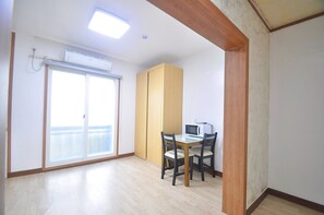 Suite estudio (16 Autumn) | Zona de estar | Una televisión LED