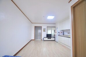 Studio (13 Summer) | Free WiFi