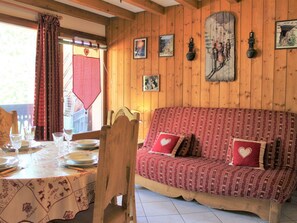 Dining - Cozy 2-Room Mountain Apartment, Sleeps 6, Near Slopes and Shops, Vars (Vars)