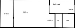 A hotel layout with a balcony, sitting area, coin room, entry, kitchen, WC, and SDB.