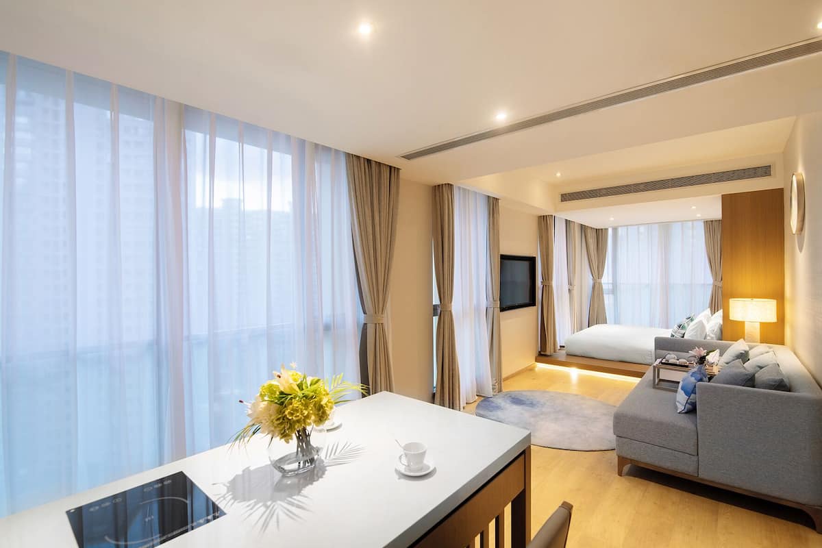 Deluxe Family Room