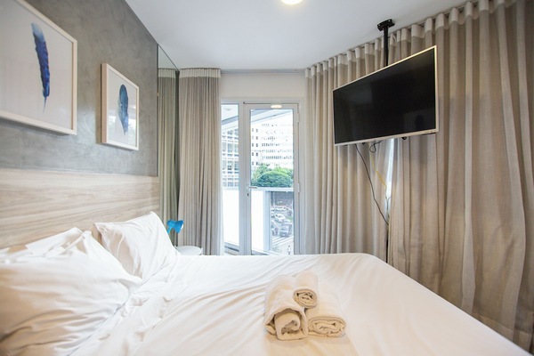Standard Studio (600922) | Premium bedding, minibar, desk, laptop workspace