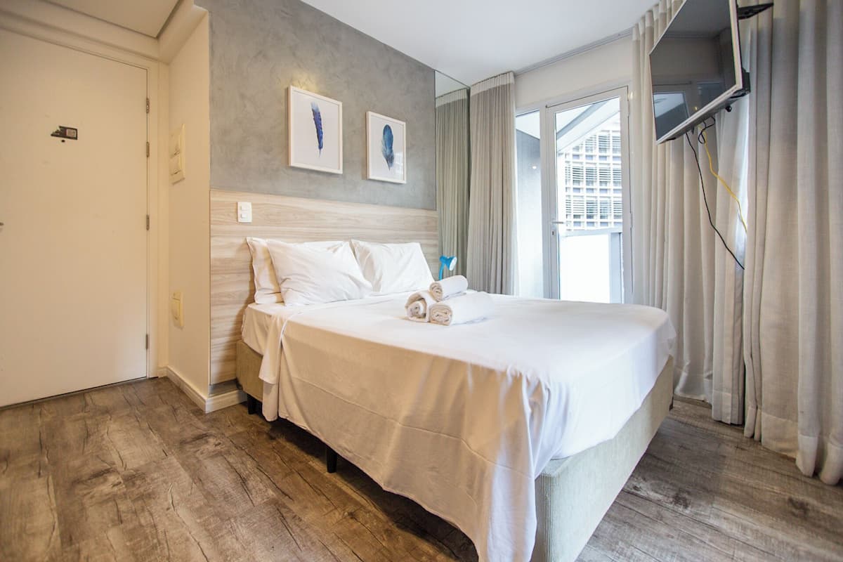 Standard-Studio | Hochwertige Bettwaren, Minibar, Schreibtisch