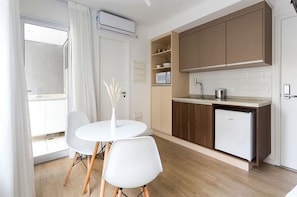 Estúdio design (443513) | Cozinha privada | Frigobar, micro-ondas, cafeteira/chaleira, torradeira