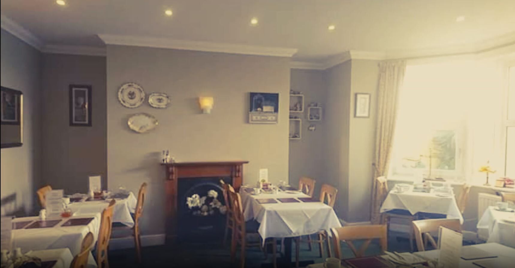 Free daily full breakfast 