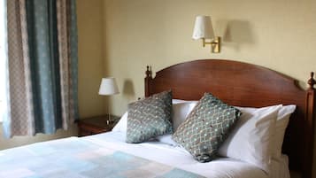 Egyptian cotton sheets, premium bedding, Select Comfort beds, desk