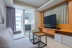 TV - Comfy & Central 2B1b, Sleeps 5, 3min to Daan MRT (Taipei)
