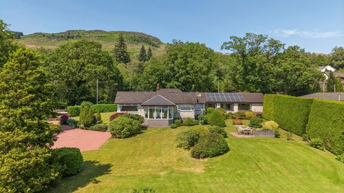 Shore House  - sleeps 10 guests  in 5 bedrooms