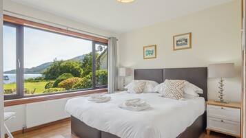 5 bedrooms