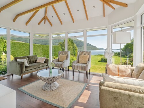 Shore House  - sleeps 10 guests  in 5 bedrooms