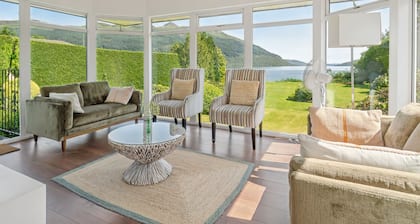 Shore House - sleeps 10 guests in 5 bedrooms