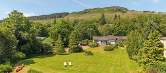 Shore House  - sleeps 10 guests  in 5 bedrooms
