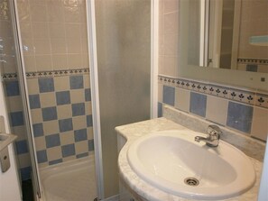 Bathroom - Cozy 6-person T2 with balcony and garage - Saint Lary Soulan (Saint-Lary-Soulan)