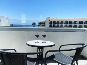 Appartement Supérieur, 2 chambres, vue mer | Terrasse/Patio