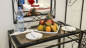 Standard Triple Room | In-room dining - Hotel La Pomme Zaida (Zaida)