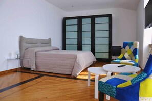 Memory-foam beds, individually furnished, desk, free WiFi
