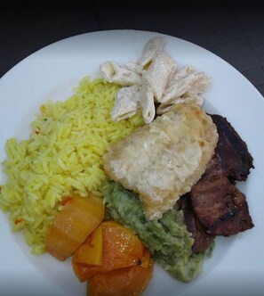 Daily buffet breakfast for a fee