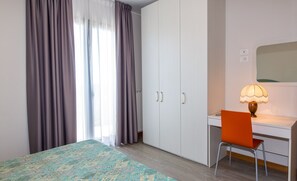 ลอฟท์, 2 ห้องนอน | ตู้นิรภัยในห้องพัก, โต๊ะทำงาน, ผ้าม่านกันแสง, เปล/เ�ตียงเด็กอ่อน (ฟรี)