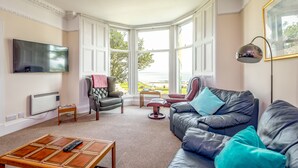 Interior - Golfers Dream 100 yards to Old Course (St. Andrews)