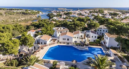 Huoneistossa uima-allas, wiffi, ilmastointi, astianpesukone