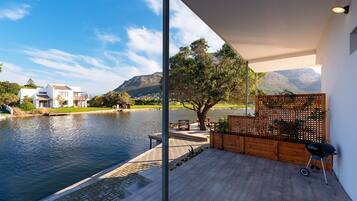 Kamer, uitzicht op meer (waterfront) | Terras