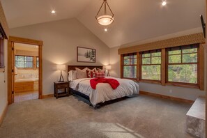 4 Schlafzimmer, Bügeleisen/Bügelbrett, kostenloses WLAN, Bettwäsche