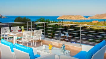 Vila superior, 3 quartos, piscina particular, vista para o mar | Vista para praia/oceano