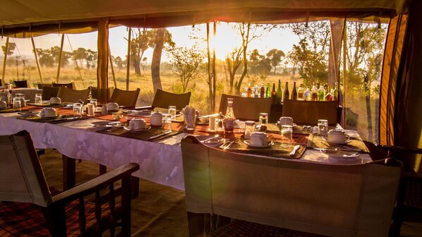 Dining - Serengeti Savannah Camps (Serengeti)