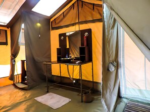 Luxury Tent | Bathroom amenities | Shower, rainfall showerhead, free toiletries, bathrobes