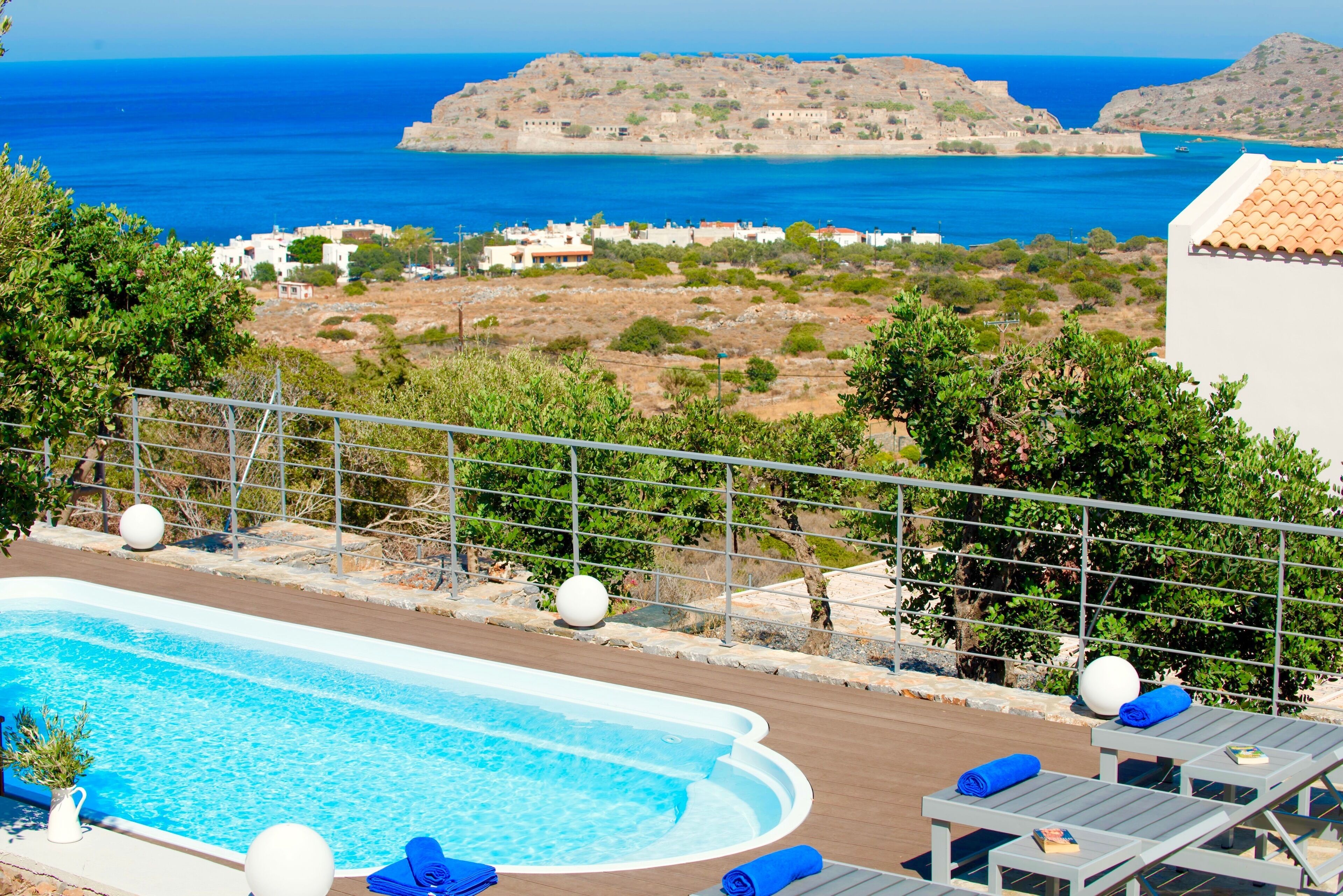 Außenpool, Liegestühle