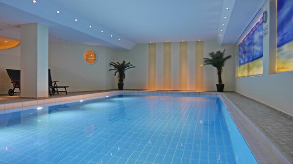 Indendørs pool