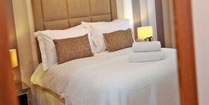 Apartment | 2 bedrooms, individually decorated, individually furnished, desk - Inverurie Apartments - Town & Country (Inverurie)