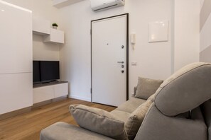TV - BnButler - Friuli, 24 (Milano)