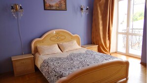Apartment | 2 bedrooms, iron/ironing board, free WiFi, bed sheets - KyivHome Mikhailovskaya 22a on Independence Square (Kyiv)