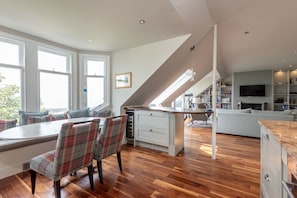 Deluxe Apartment | Living area | Flat-screen TV, fireplace, heated floors - Spectacular Penthouse 100yds Old Course (St. Andrews)