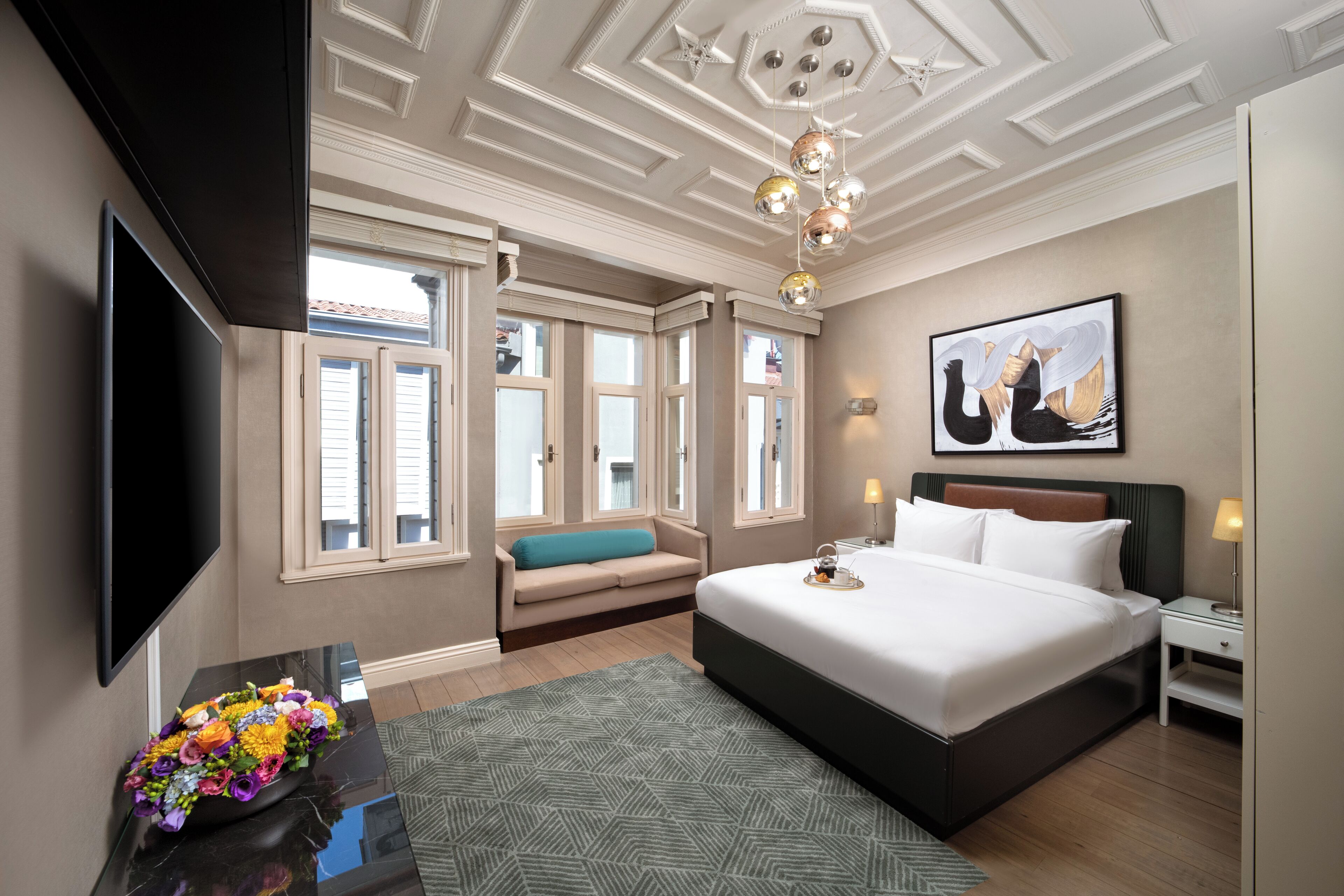 Family Suite | Egyptian cotton sheets, premium bedding, pillow-top beds, minibar