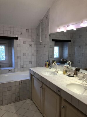 Bathroom - Chambres d'Hotes Las Caneres (Castelnau-d'Arbieu)