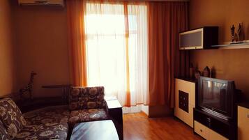 Apartamento | Sala de estar | TV