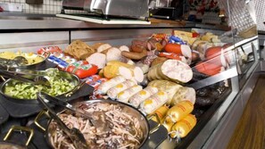 Desayuno bufé gratuito y diario