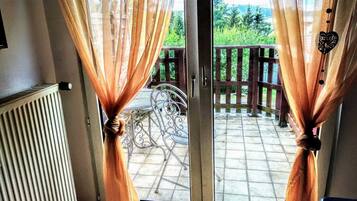 Apartment (nr. 2, incl. cleaning fee 25 UR) | 1 bilik tidur, kalis bunyi, katil bayi/kot (percuma)
